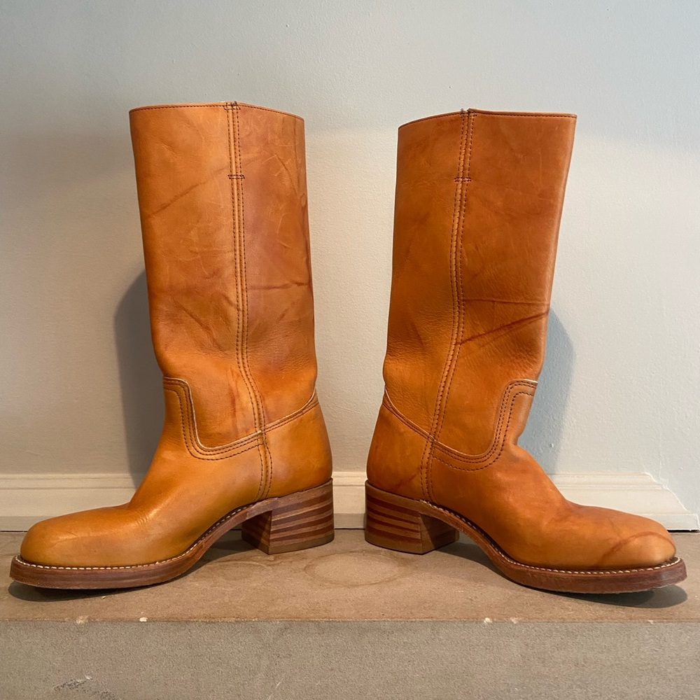 Frye Campus Boots in beautiful like new condition